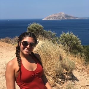 Meet your Posher, Briana